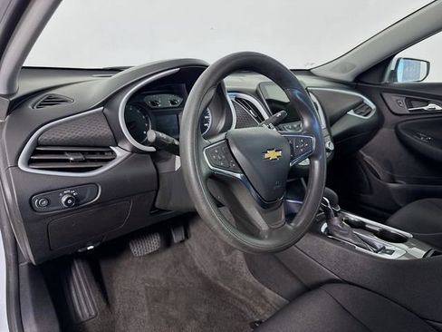 Used 2024 Chevrolet Malibu LT FWD image 9
