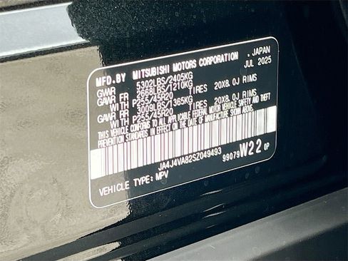 New 2025 Mitsubishi Outlander SE image 34