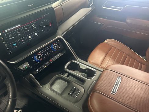 Used 2025 GMC Sierra 3500 Denali Ultimate image 26