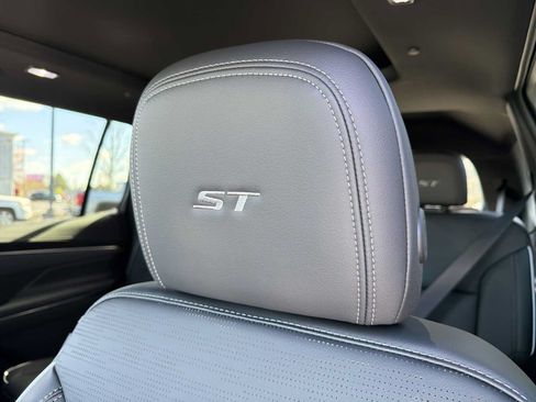 New 2026 Buick Enclave Sport Touring w/ Power Package FWD image 22