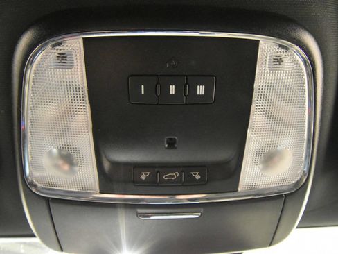 Used 2019 Dodge Durango SRT AWD/4WD image 43