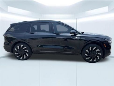 Used 2024 Lincoln Nautilus Reserve w/ Jet Appearance Package (87T) AWD/4WD image 5