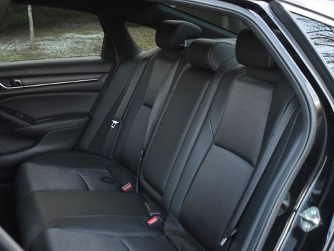 Used 2019 Honda Accord Sport image 4