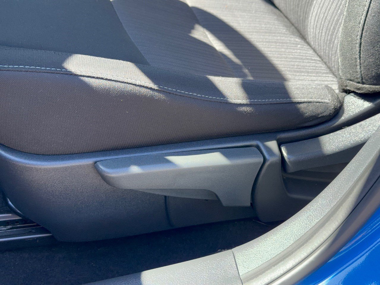 Used 2025 Nissan Sentra SV FWD image 16