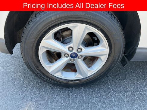 Used 2017 Ford Edge SE FWD image 22