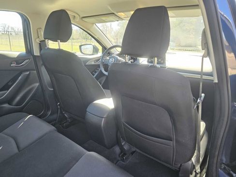 Used 2018 MAZDA MAZDA3 Sport image 28