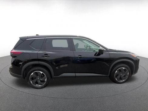 Used 2025 Nissan Rogue SV AWD/4WD image 16