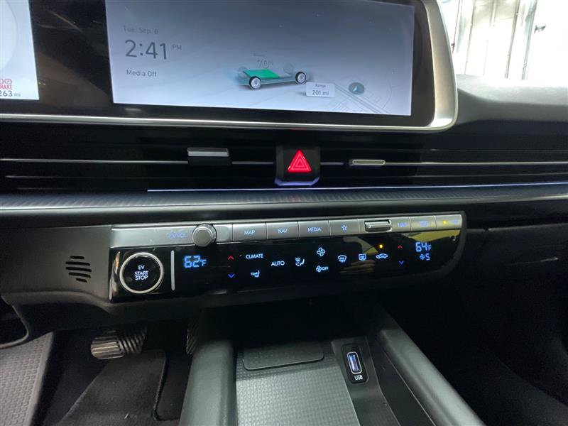 Used 2023 Hyundai Ioniq 6 SEL RWD image 16
