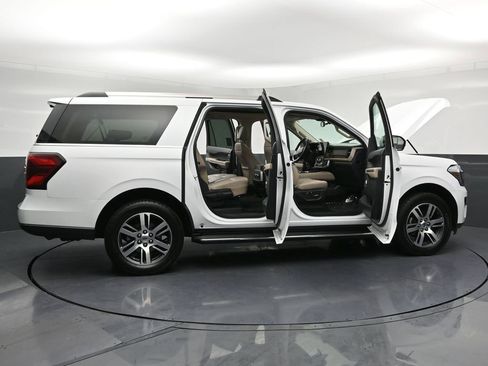 Used 2022 Ford Expedition Max Limited image 38