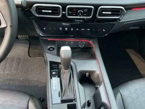 New 2026 Nissan Sentra SR image 12