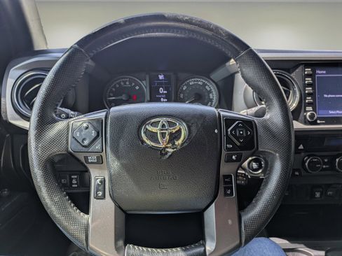 Used 2021 Toyota Tacoma TRD Off-Road RWD image 16