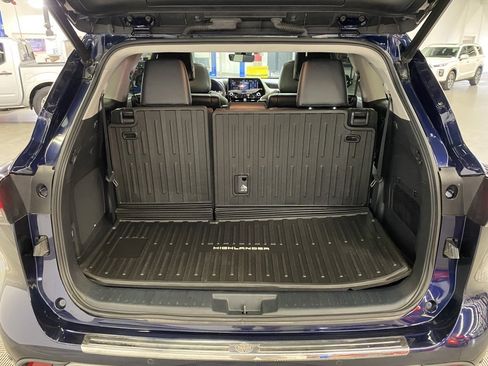 Used 2022 Toyota Highlander Platinum image 44