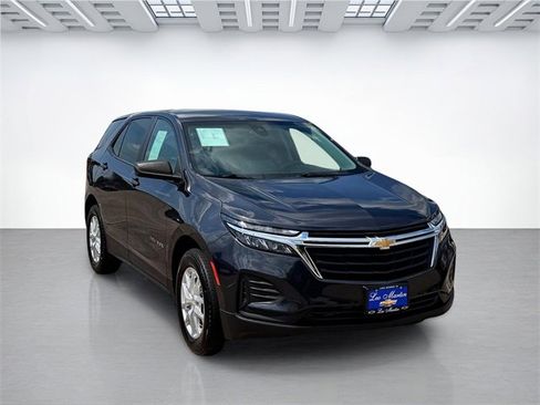 Used 2022 Chevrolet Equinox LS w/ LS Convenience Package image 3