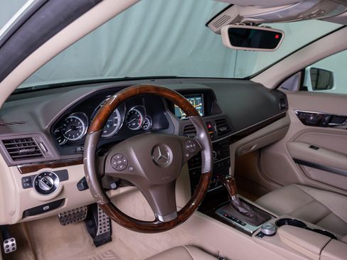 Used 2011 Mercedes-Benz E 350 Cabriolet image 20
