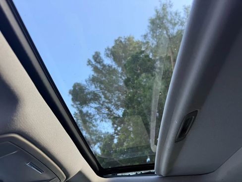 Used 2016 Chevrolet Suburban LTZ image 29