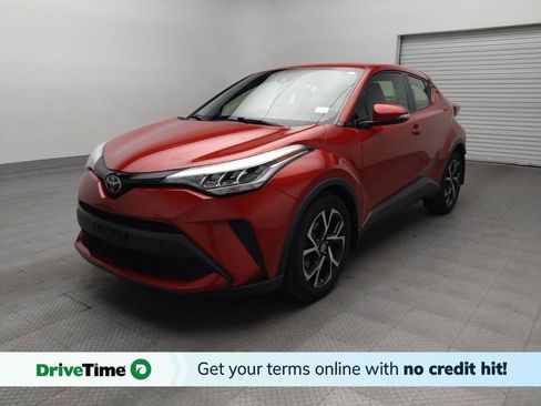 Used 2021 Toyota C-HR XLE image 1