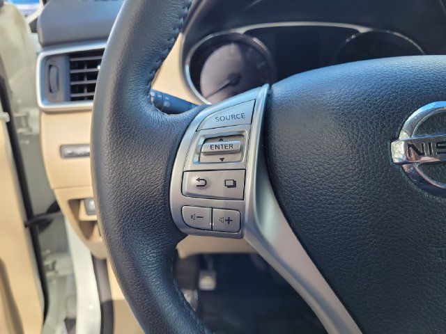 Used 2016 Nissan Rogue SL FWD image 23
