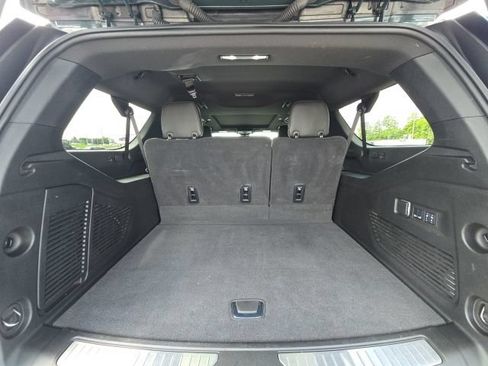 Used 2025 GMC Yukon XL AT4 Ultimate AWD/4WD image 14