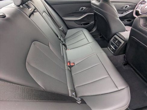 Certified 2025 BMW 330i Sedan w/ Convenience Package RWD image 21
