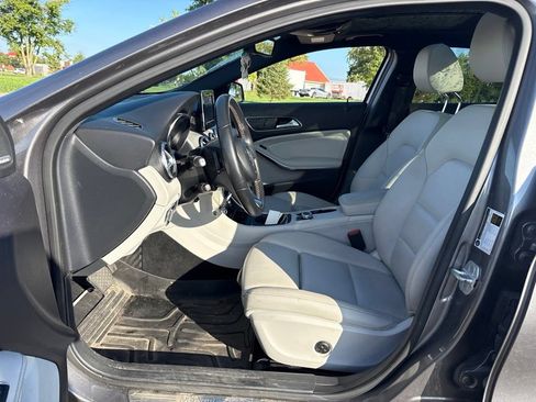 Used 2017 Mercedes-Benz GLA 250 4MATIC image 16