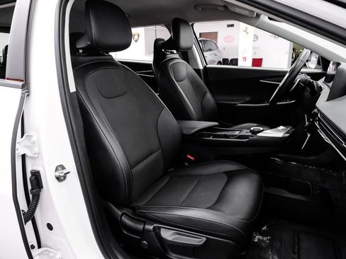 Used 2024 Kia EV6 Light RWD image 37