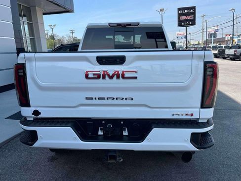 Used 2024 GMC Sierra 3500 AT4 w/ AT4 Premium Plus Package image 4