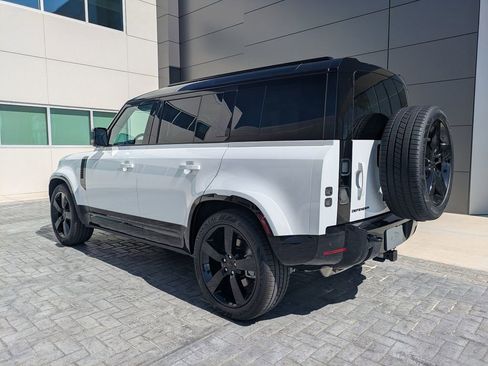 New 2026 Land Rover Defender 110 X-Dynamic SE AWD/4WD image 7
