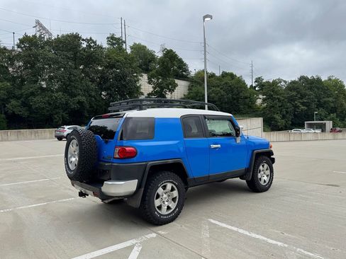 Used 2007 Toyota FJ Cruiser 4WD image 5