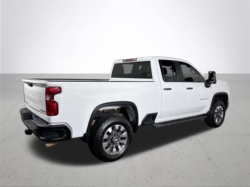 Used 2022 Chevrolet Silverado 2500 Custom w/ Custom Value Package AWD/4WD image 6
