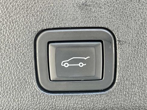Certified 2023 Cadillac Escalade Sport Platinum w/ Heavy-Duty Trailer Package AWD/4WD image 26