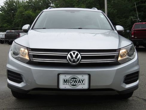 Used 2017 Volkswagen Tiguan Wolfsburg Edition AWD/4WD image 2
