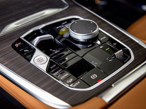 New 2026 BMW X7 xDrive40i w/ Dynamic Handling Package image 11