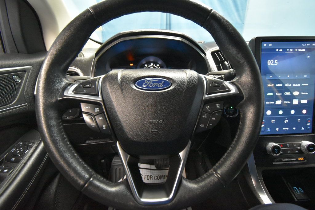 Used 2022 Ford Edge Titanium w/ Equipment Group 301A AWD/4WD image 11