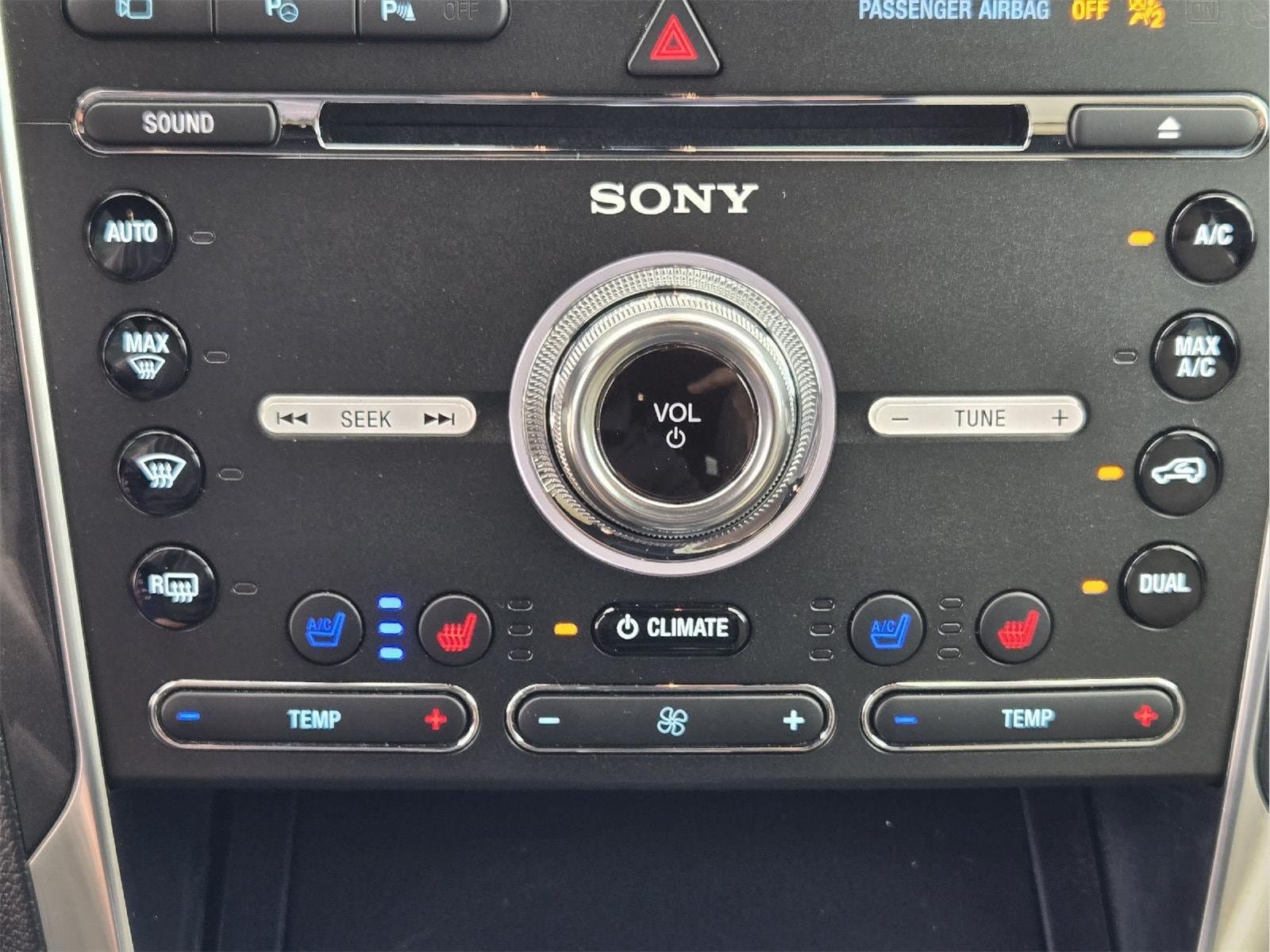 Used 2018 Ford Explorer Limited w/ Equipment Group 301A FWD image 16