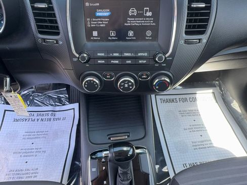 Used 2017 Kia Forte S FWD image 15