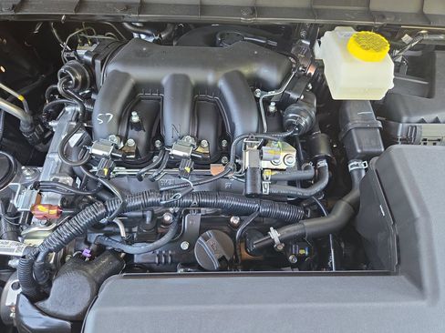New 2026 Nissan Pathfinder SV FWD image 9