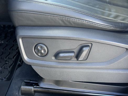 Used 2023 Audi Q5 2.0T Premium image 15