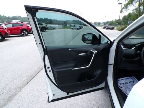 Used 2024 Toyota RAV4 XLE w/ Convenience Package FWD image 23