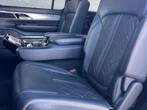 Certified 2022 Jeep Grand Wagoneer Series III w/ Rear Seat Video Group 1 AWD/4WD image 26