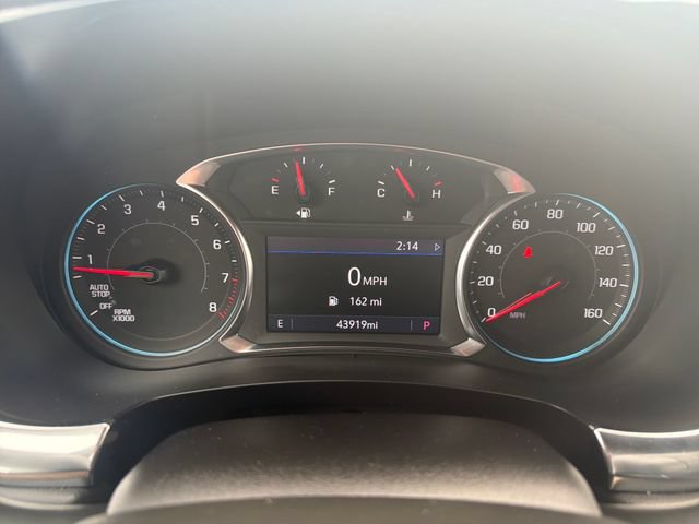 Used 2023 Chevrolet Traverse LT w/ Rear Camera Mirror Package AWD/4WD image 19