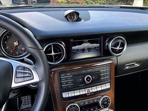 Certified 2020 Mercedes-Benz SLC 300 image 5