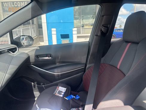 Used 2025 Toyota Corolla SE FWD image 18