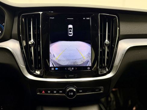 Used 2024 Volvo S60 B5 Core FWD image 25