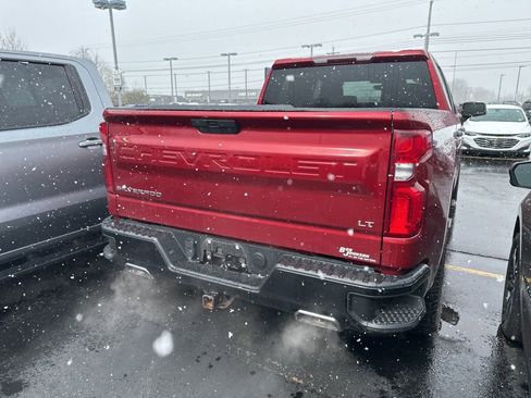 Used 2021 Chevrolet Silverado 1500 LT Trail Boss w/ Bed Protection Package AWD/4WD image 2
