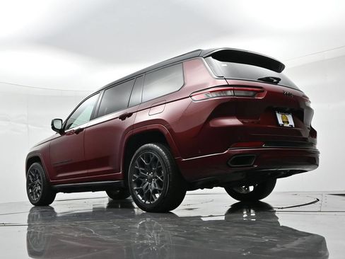 Used 2023 Jeep Grand Cherokee L Summit AWD/4WD image 22