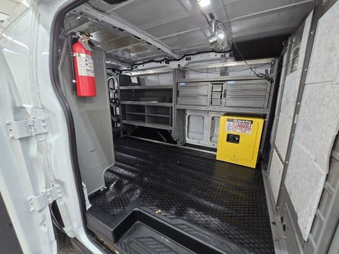 Used 2019 Ford Transit 150 130 Low Roof RWD image 17