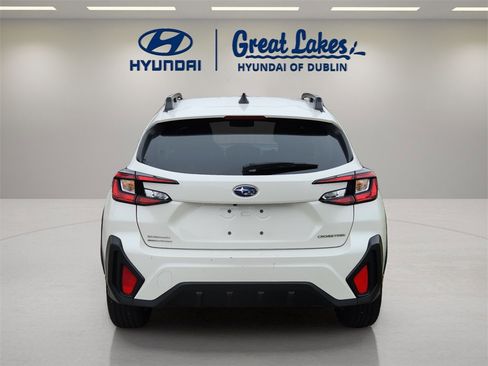 Used 2024 Subaru Crosstrek 2.0i Premium image 4