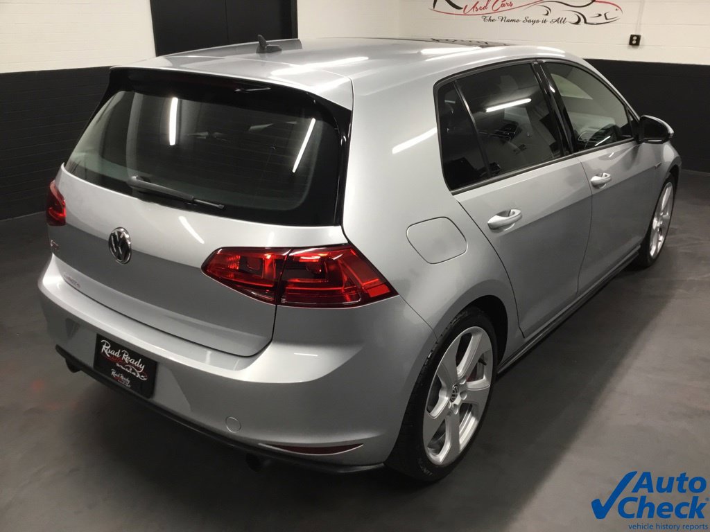Used 2017 Volkswagen GTI SE FWD image 11
