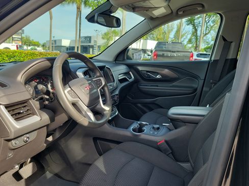Used 2023 GMC Terrain SLE w/ Driver Convenience Package FWD image 17