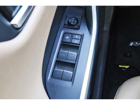 Used 2025 Toyota RAV4 Limited image 20